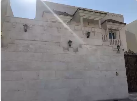 Résidentiel Propriété prête 7 chambres U / f Villa autonome  à vendre au Al-Sadd , Doha #7240 - 1  image 